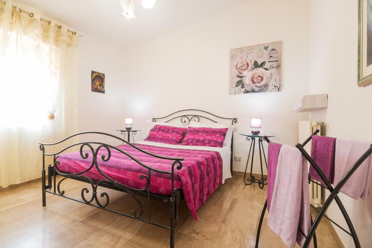 White Rose Suite Apartment Cala Gonone Exteriör bild